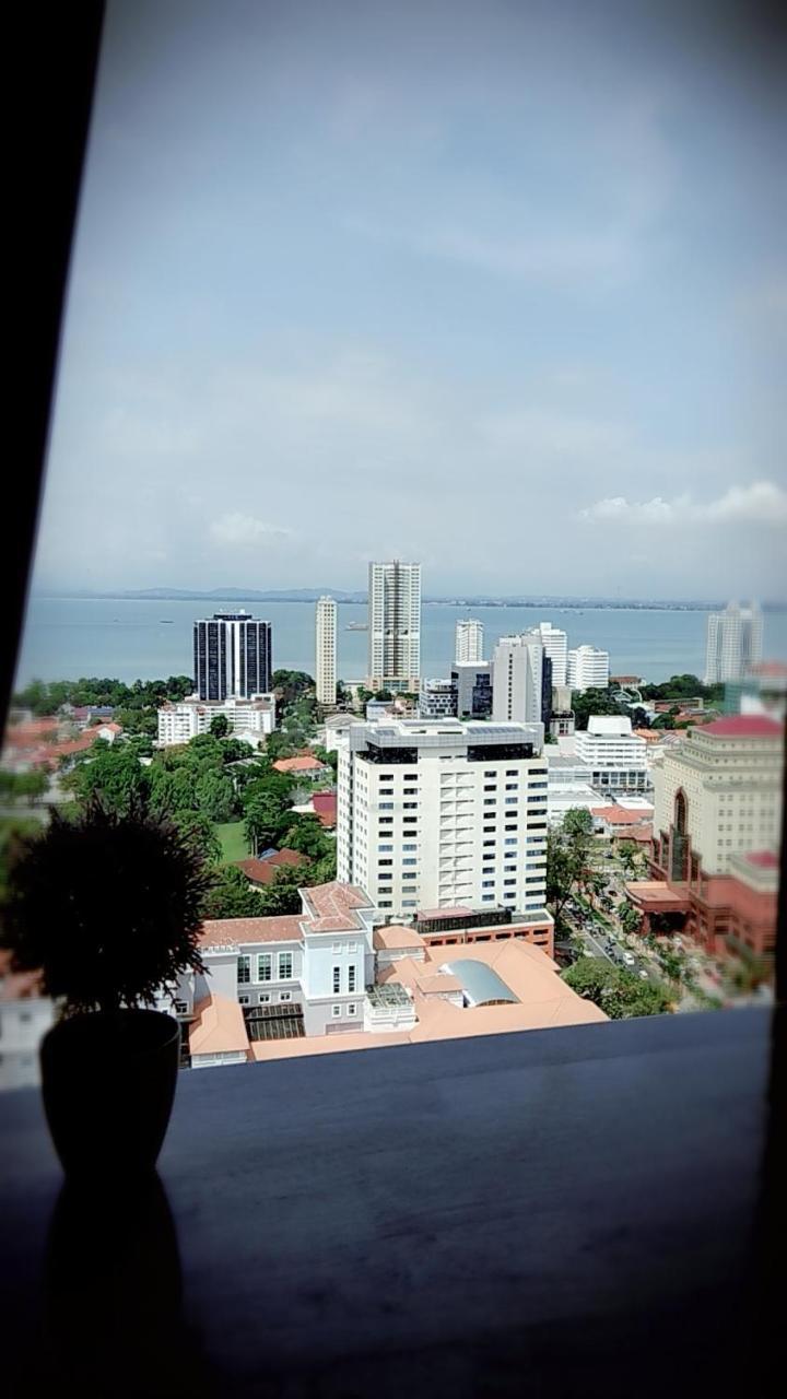 Tropicana Suite@Jalan Macalister George Town Exterior photo